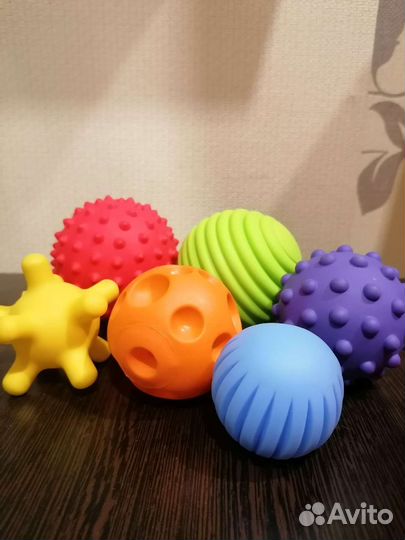 Тактильные мячики для малышей массажные