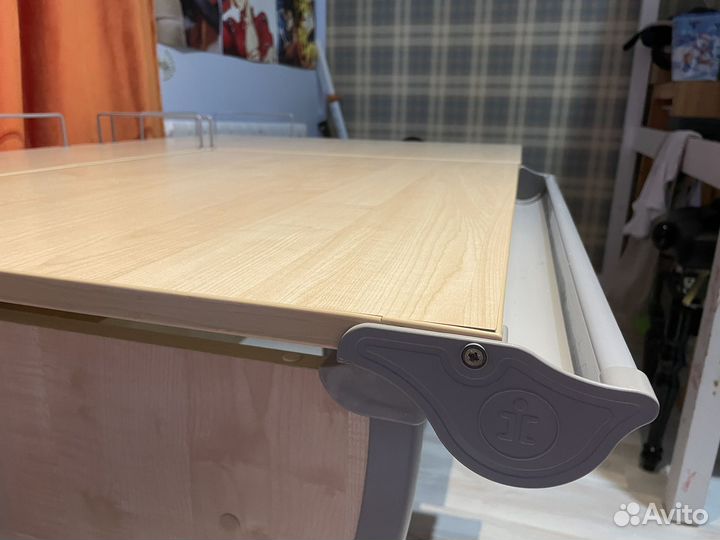 Растущая парта для школьника