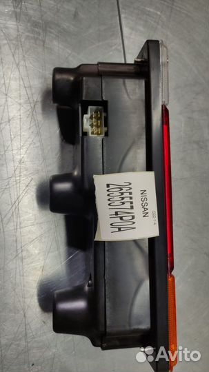 Фонарь задний Nissan