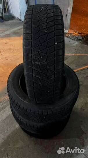 Bridgestone Blizzak DM-V2 225/60 R18