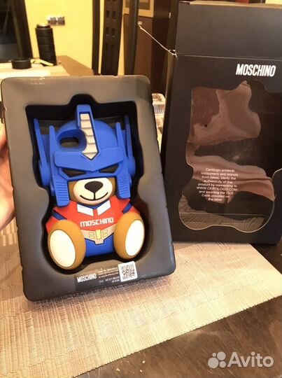 Новый оригинпльный чехол на iPhone 7,8 moschino