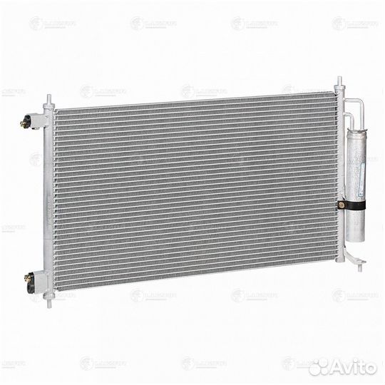 Радиатор кондиционера Ниссан Тиида 04