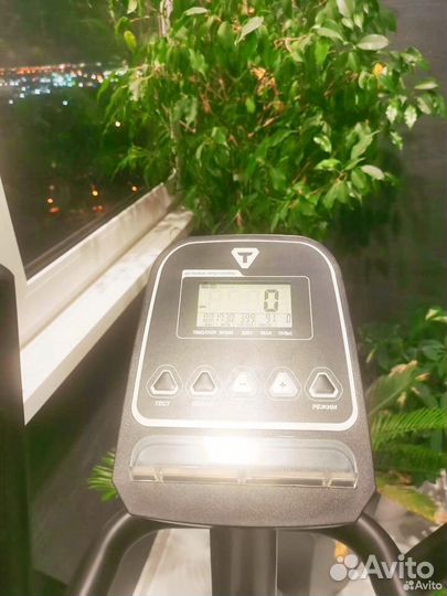 Эллиптический тренажер torneo с 320