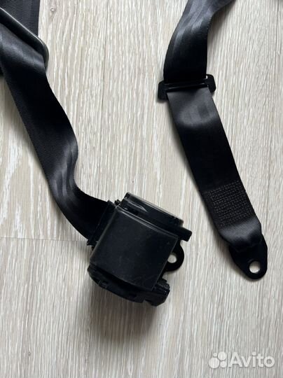 Ремень безопасности для задних сидений и салона