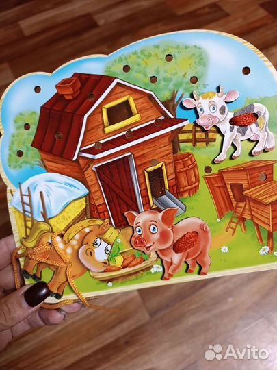 Игрушка деревянная шнуровка