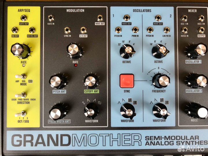 Moog Grandmother синтезатор в Наличии