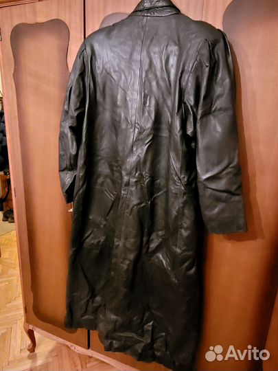 Кожаное женское пальто 48