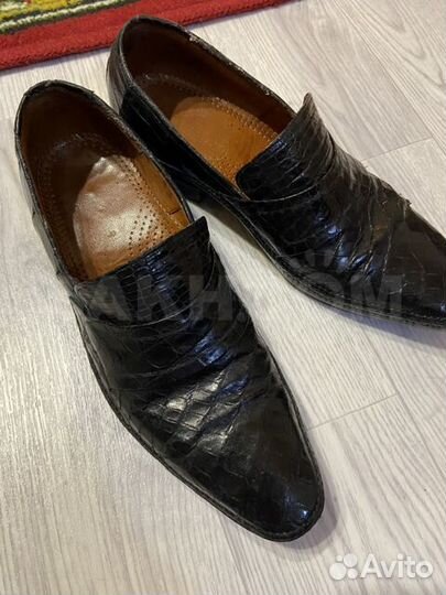 Туфли из кожи крокодила, производство США