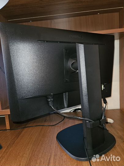 Монитор Philips