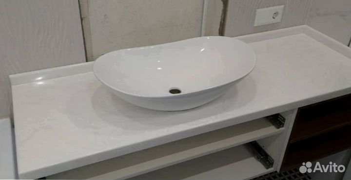 Столешница для ванной из искуственного камня