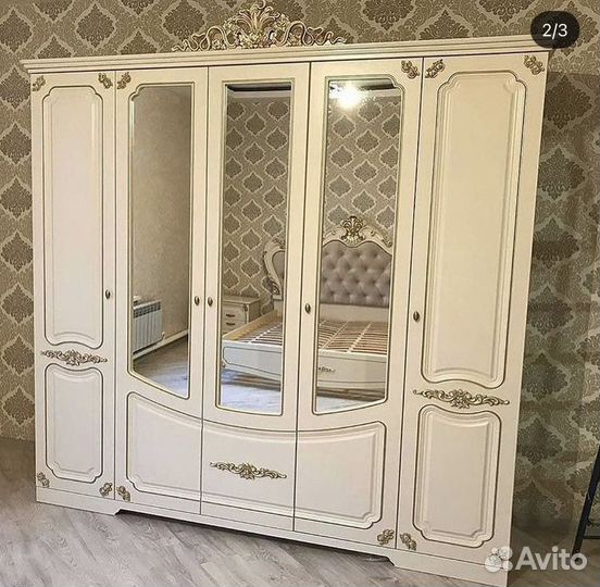 Спальный гарнитур