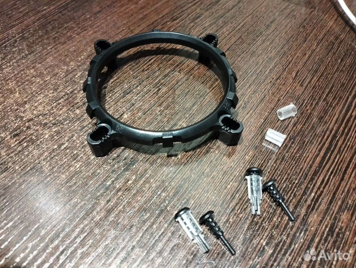 Клипсы и крепление для кулера