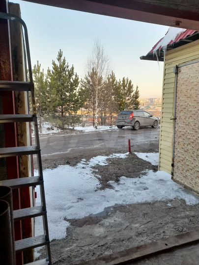 Гараж, > 30 м²