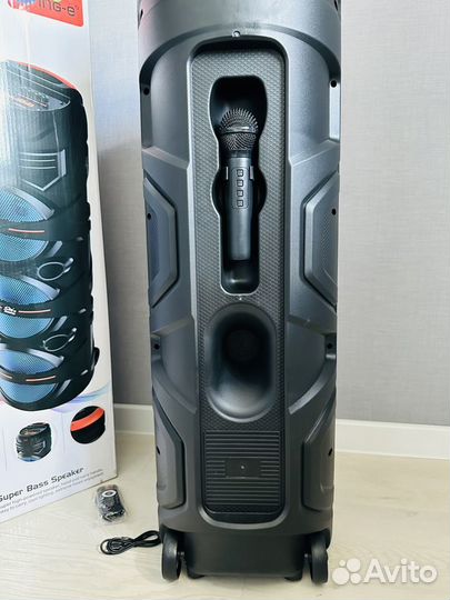 Музыкальная колонка с блютузом и караоке новая