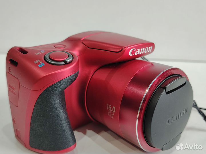 Компактный фотоаппарат canon