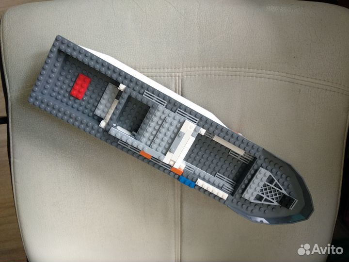 Lego корабль