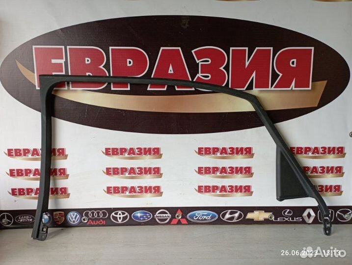 Накладка рамки двери задняя правая Lexus Rx350