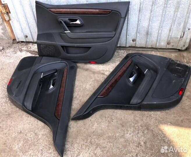 Обшивка двери передней правой,задней левой VW-Фол