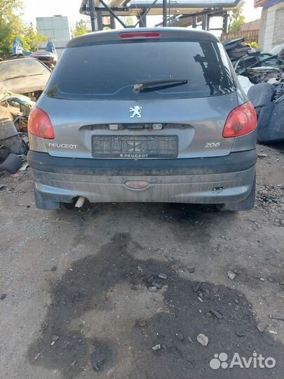 Фонарь задний P-L для Peugeot 206 1998-2012