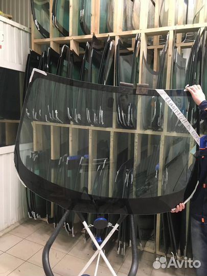 Стекло лобовое Nissan Almera