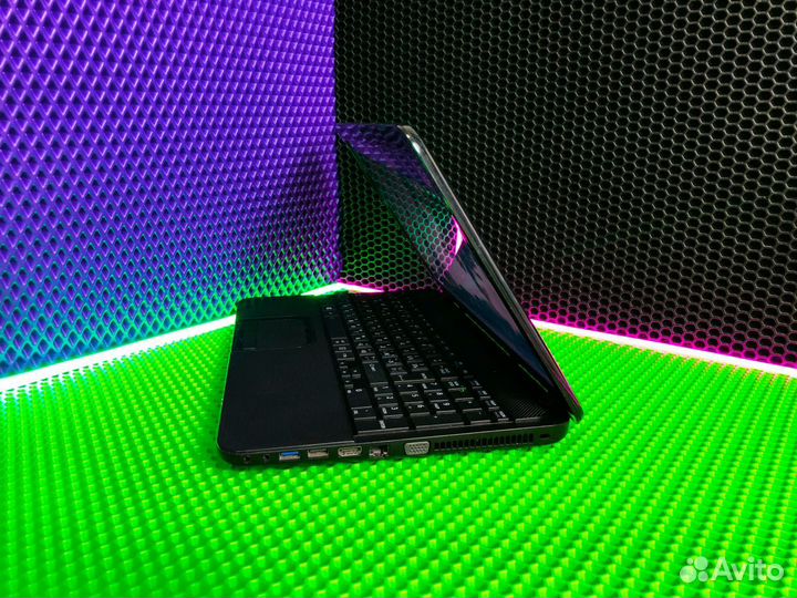 Бюджетный ноутбук Toshiba на AMD