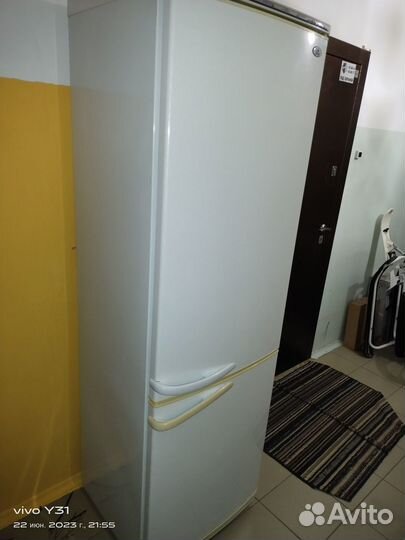 Холодильник двухкамерный атлант