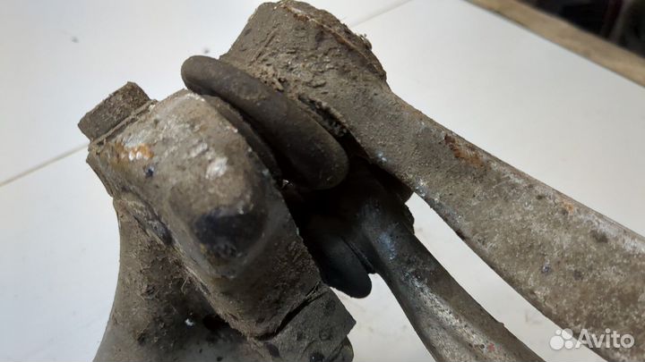 Ступица (кулак, цапфа) левая передняя Volkswagen Phaeton