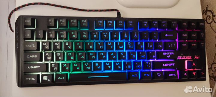 Игровая клавиатура с подсветкой