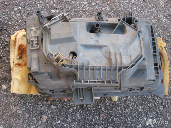 Фара левая Mercedes Benz W124 рестайлинг