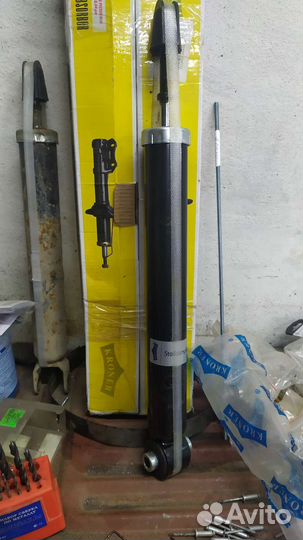 Задние амортизаторы