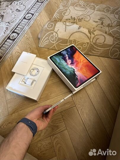 iPad pro 12.9 2020 256 + Magic Keyboard