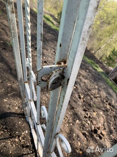 Решетка дверная металлическая