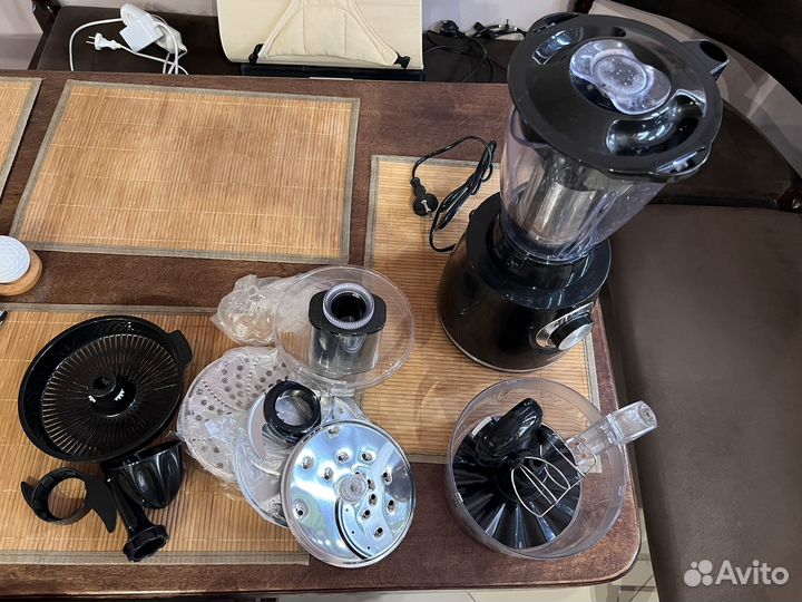 Кухонный комбайн Aresa Ar-1701