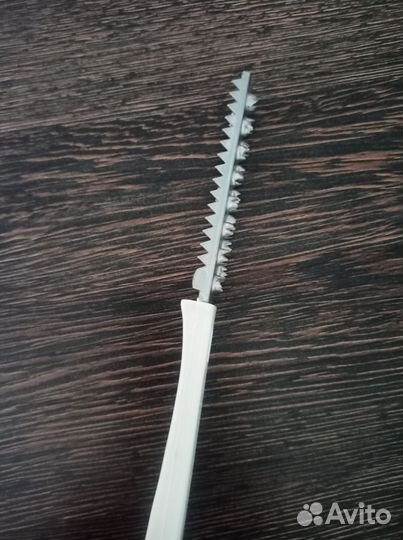 Тарелка, нож для чистки рыбы, формочки для кексов