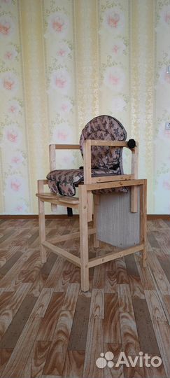 Стульчик для кормления