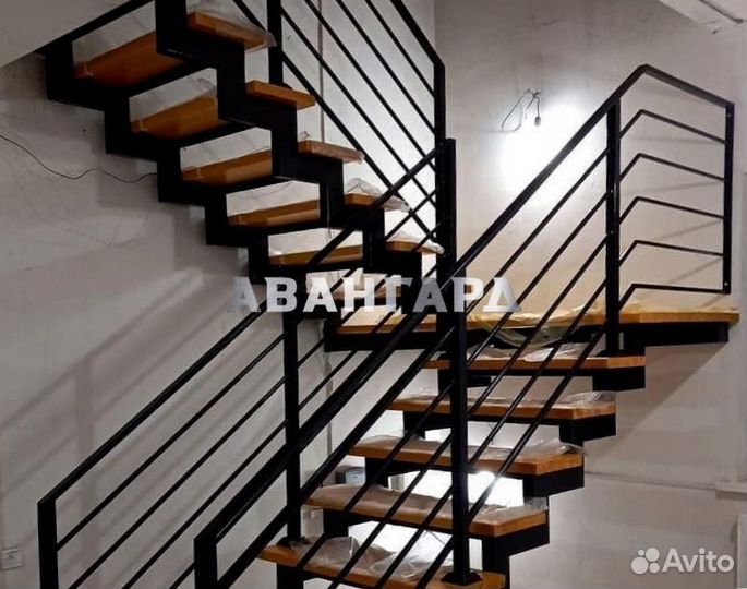 Металлический каркас лестницы