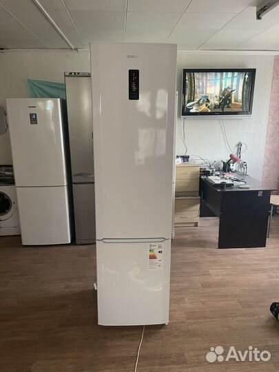 Холодильник веко