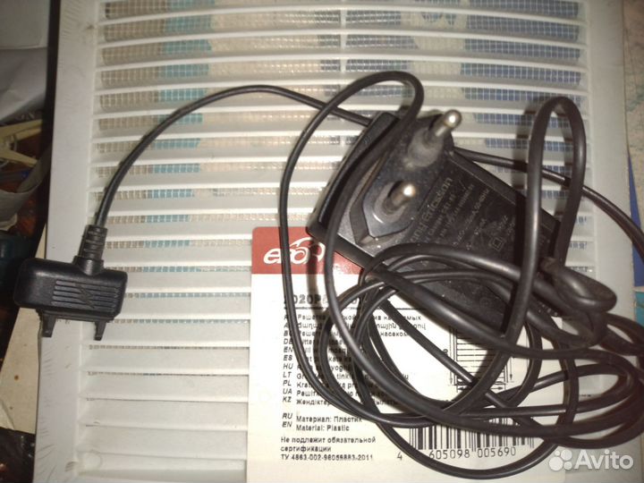 Автомобильные зарядные для кнопочных телефонов