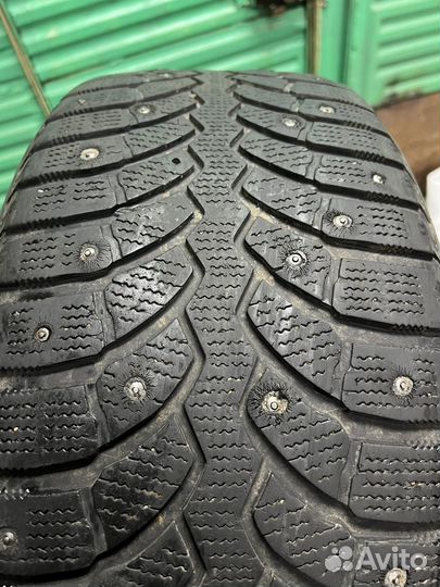 Bridgestone Blizzak Spike-01 225/55 R17