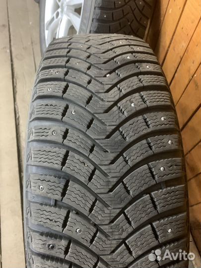 Копмлект зимней резины на дисках Nissan