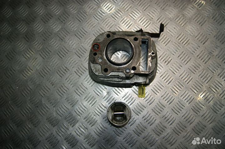 Цилиндр с поршнем Yamaha XVS 400 Drag Star Classic