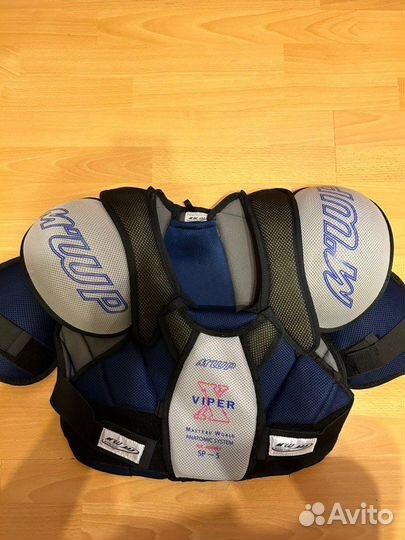 Хоккейный нагрудник