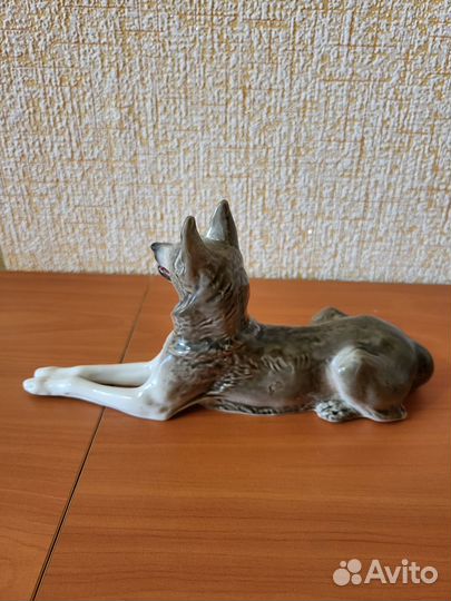 Фарфоровая статуэтка. Собака. Овчарка