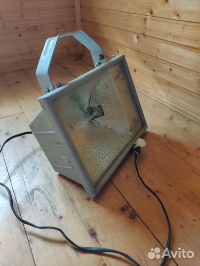 Прожектор уличный