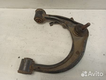 Рычаг передний правый верхний