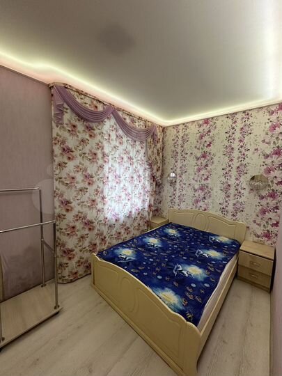 2-к. квартира, 43 м², 1/3 эт.