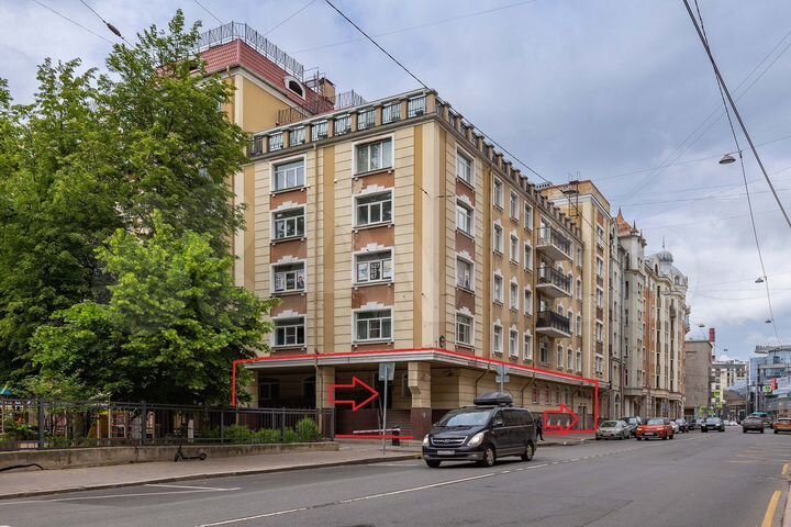 Клиника, депозитарий, расчетный центр - 378 м²