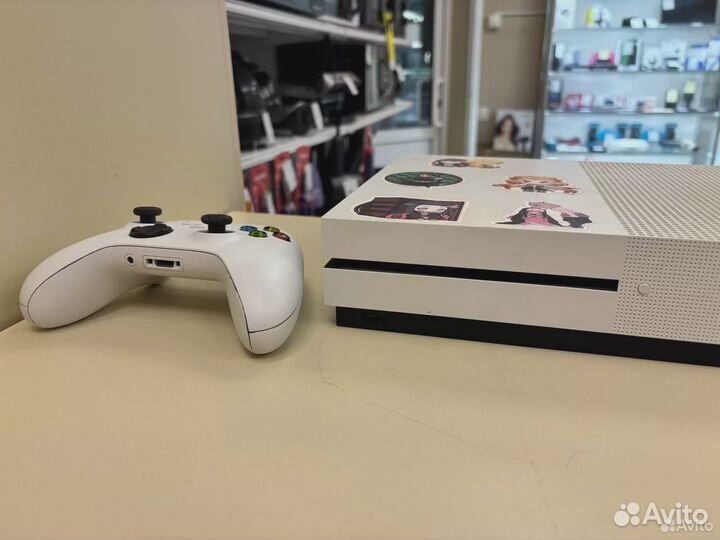 Игровая приставка Xbox One S