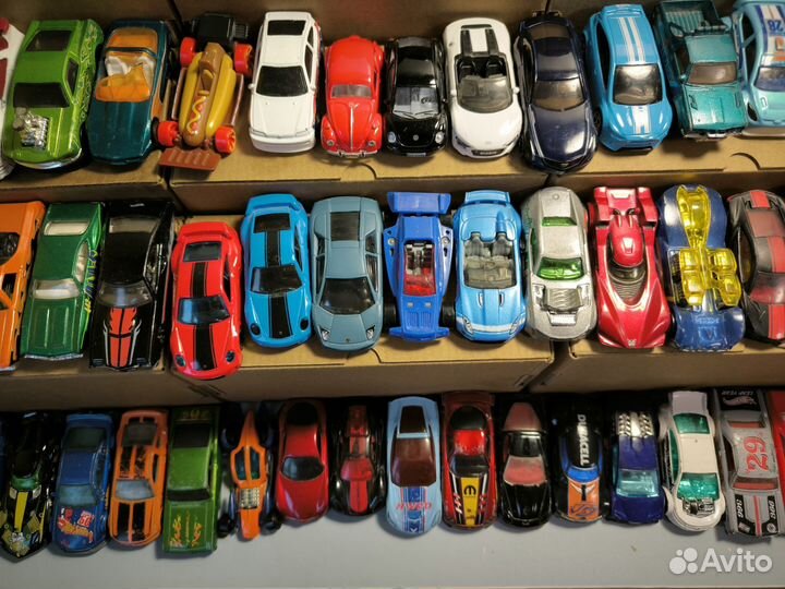 Машинки Hot wheels
