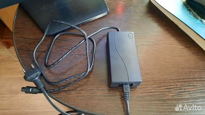 Зарядное устройство для гироскутера